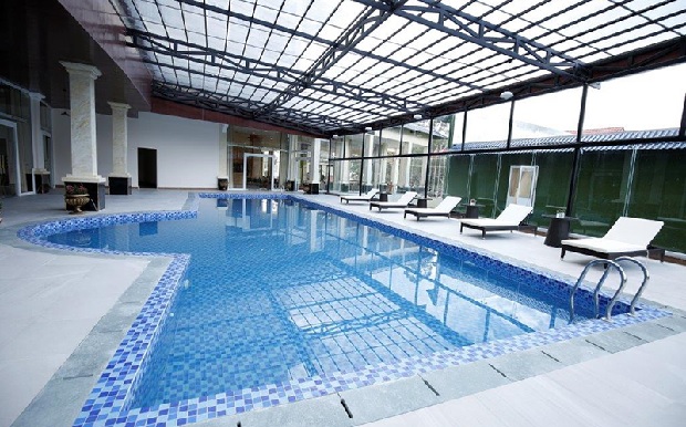 Đặt phòng khách sạn Đà Lạt tại Khách sạn LADALAT Đà Lạt có hồ bơi