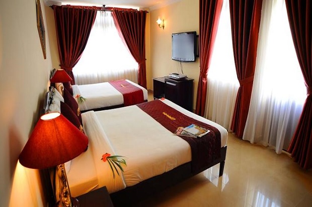 Phòng ngủ tại khách sạn gần chợ đêm Đà Lạt Cẩm Đô